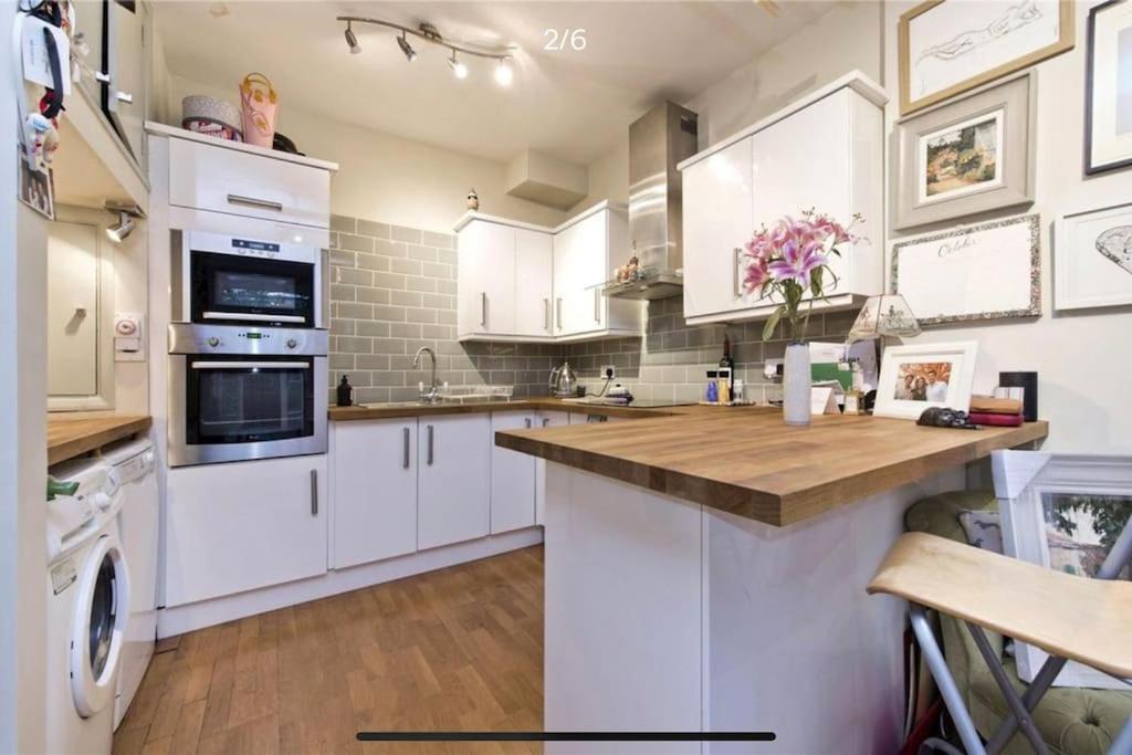 Lovely 1 Bedroom Apartment In West Kensington Лондон Екстериор снимка